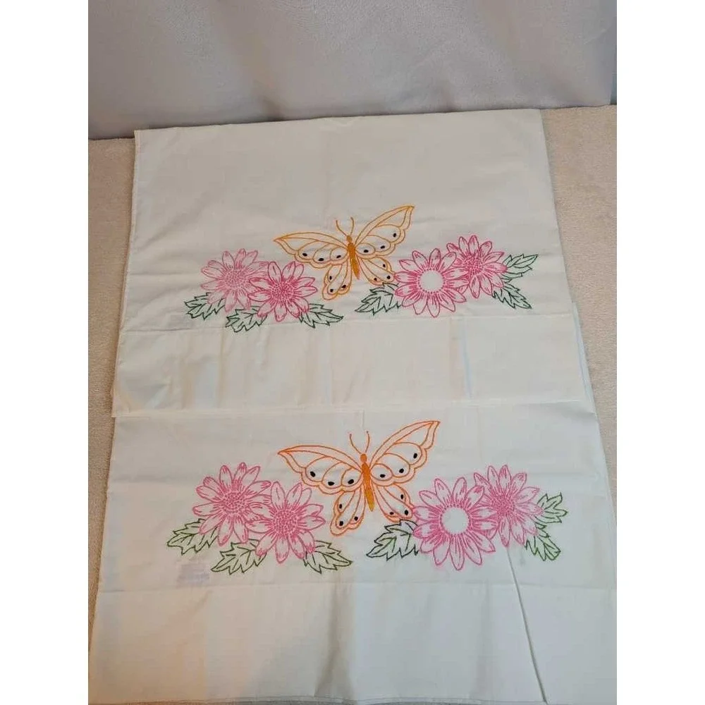 Springmaid‎ Pillowcases White Floral Butterfly Embroidered 20x26 Cotton Set of 2